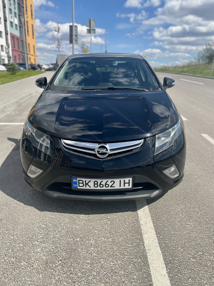 Opel Ampera  plugin hybrid