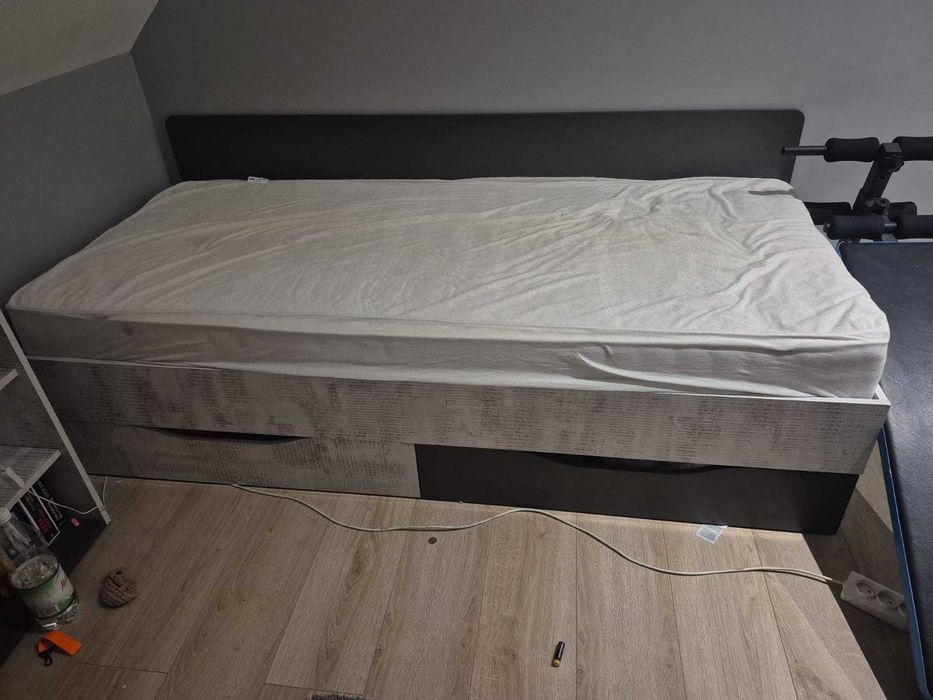 Jak nowe łóżko młodzieżowe