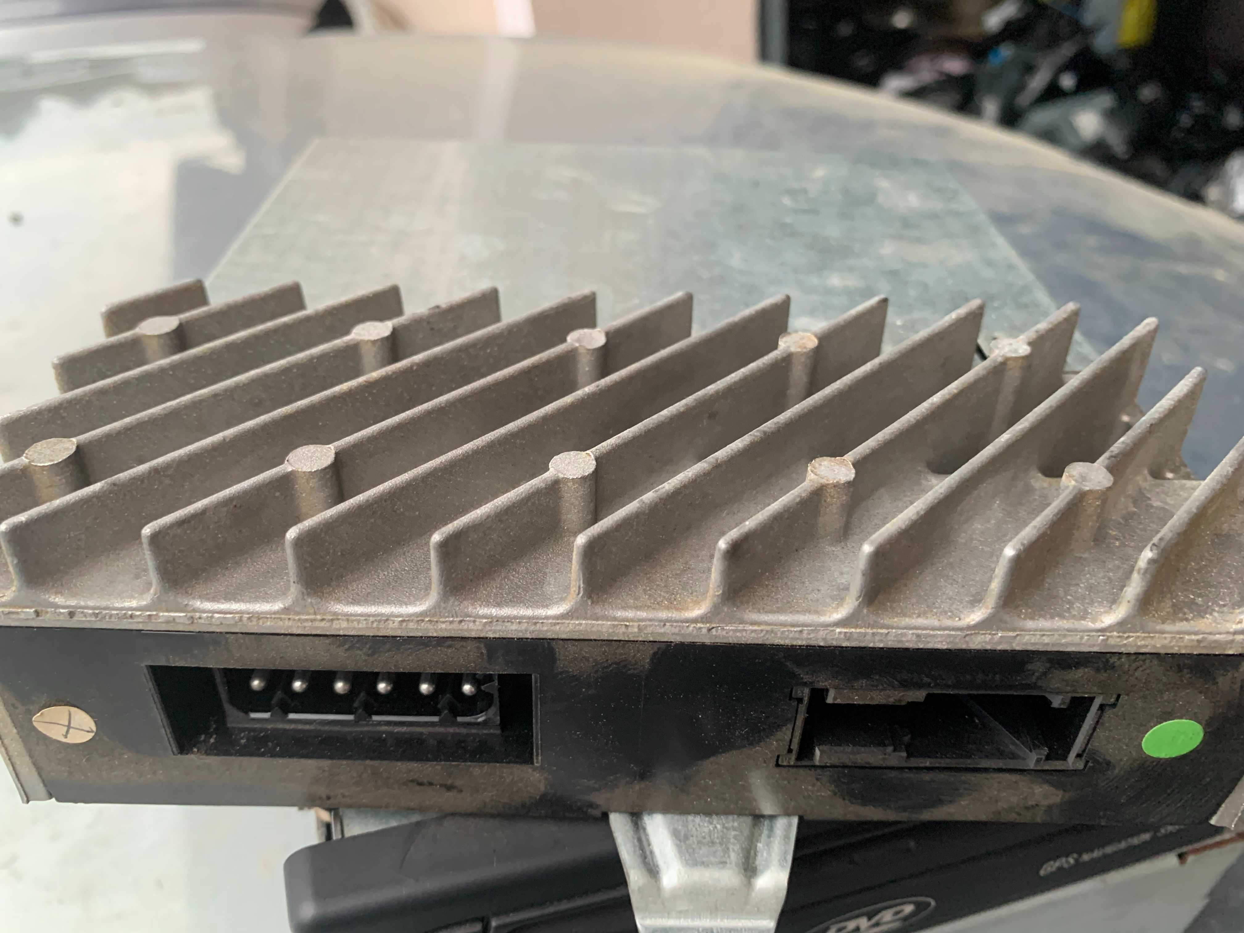 Bmw 5 e39 wzmacniacz audio 8.362.174