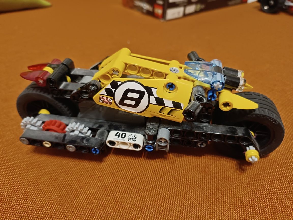 LEGO technic 42058