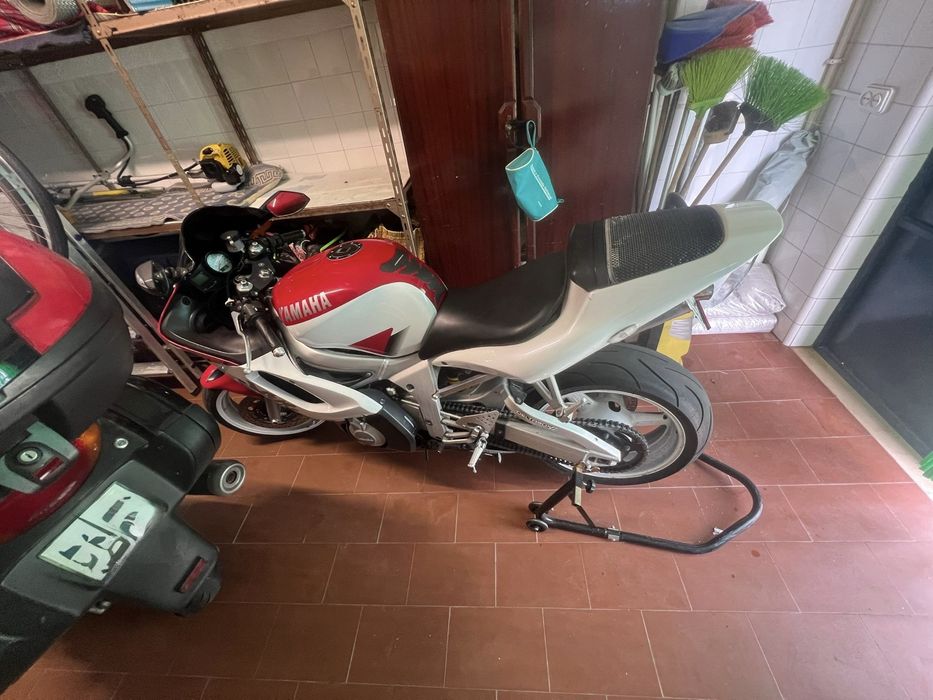 Mota Yamaha YZF - R6
