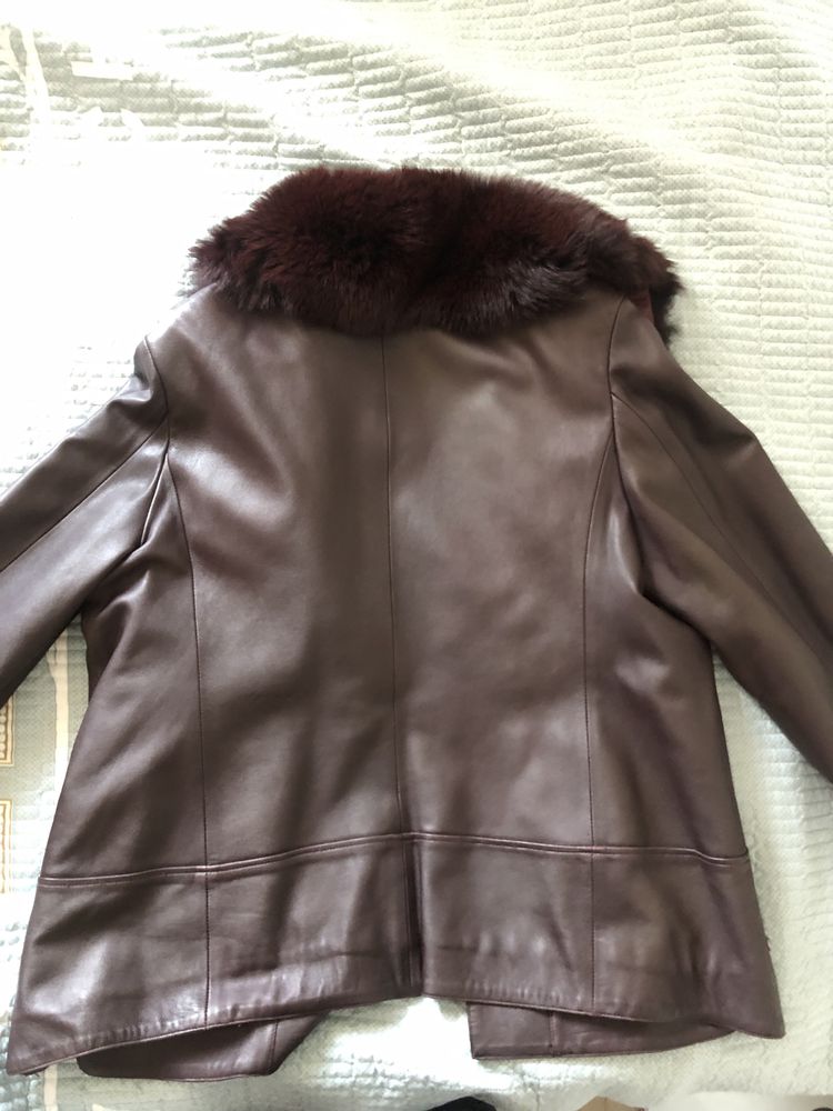 Продается кожаная женская куртка 3 XL