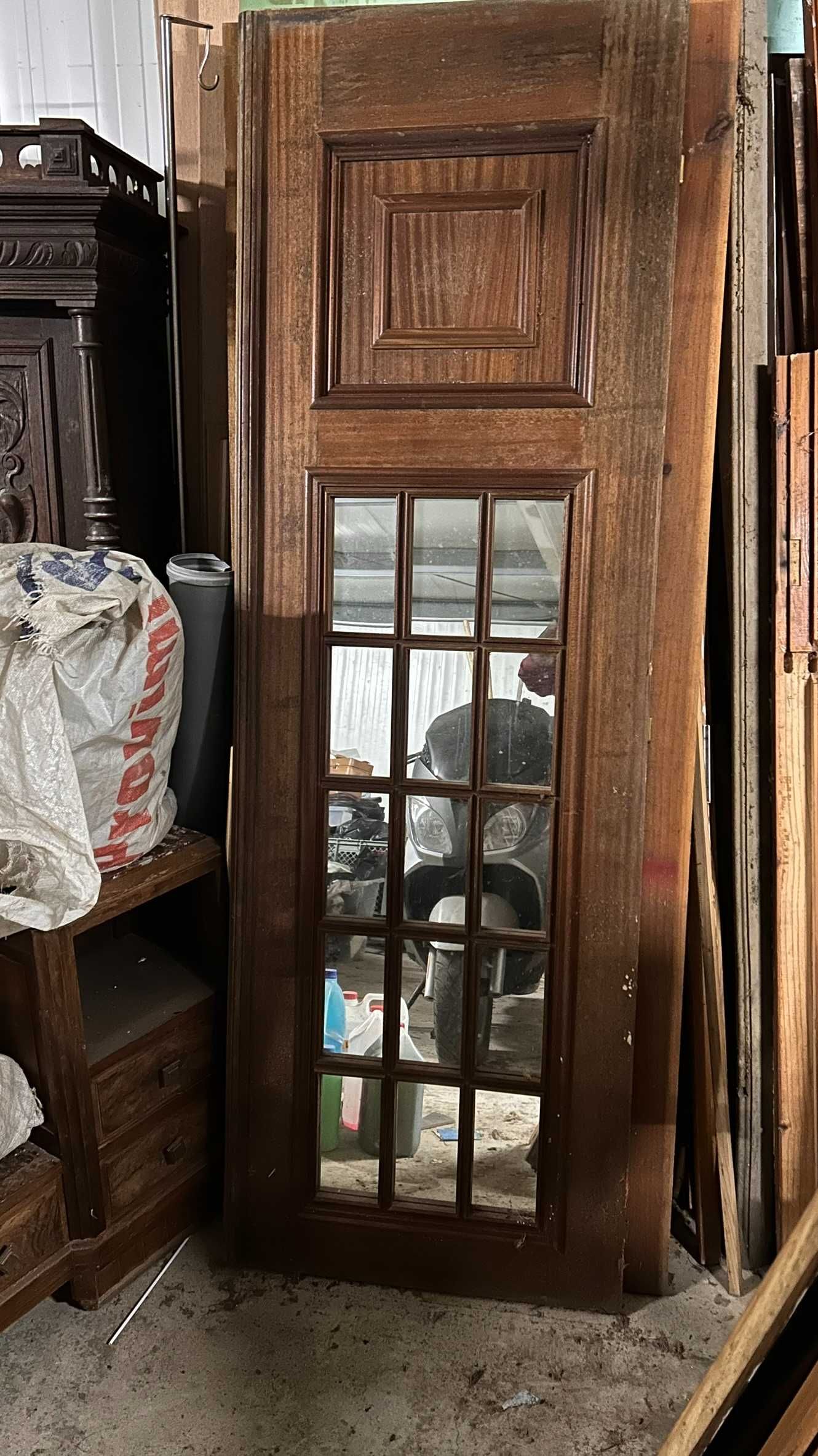 Portas em Madeira Maciça — Castanheiro e Carvalho