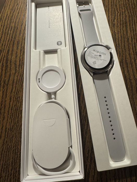 Xiaomi Watch S4 quase sem uso