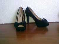 Красивые женские туфли на высоком каблуке(черная замша)