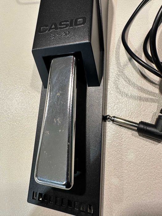 Піаніно Casio CDP-230, педаль SP-20, кабелі до iOS/Lightning + стійка