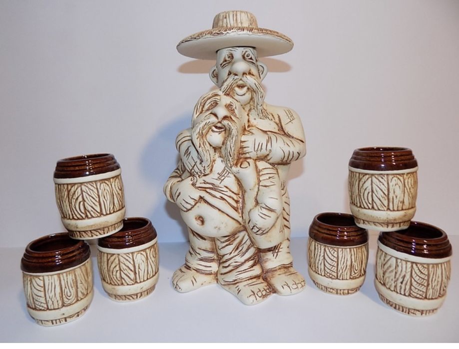 Набір сувенірний Штоф Два Кума 1л