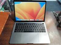 Macbook Pro 2017 13,3" i5 3,1GHz 8/256GB QWERTZ 327 cykli DE Stan BDB