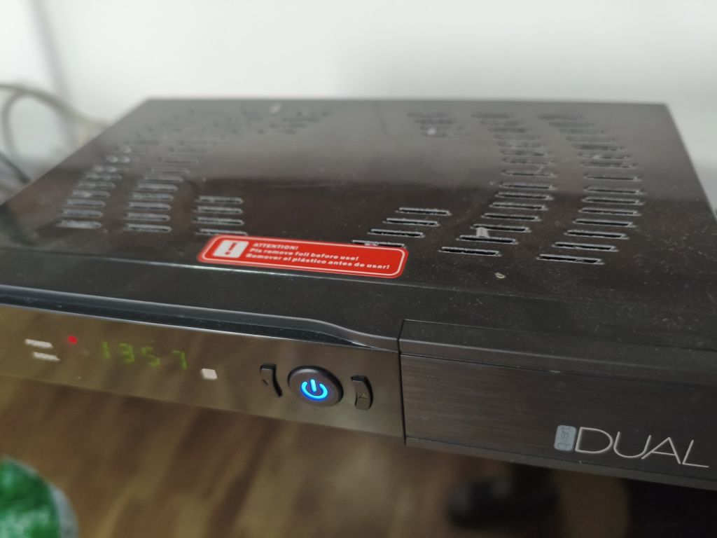 Dekoder Qviart DUAL OS V2 Enigma2, Android GWARANCJA!
COMBO Enigma2 An