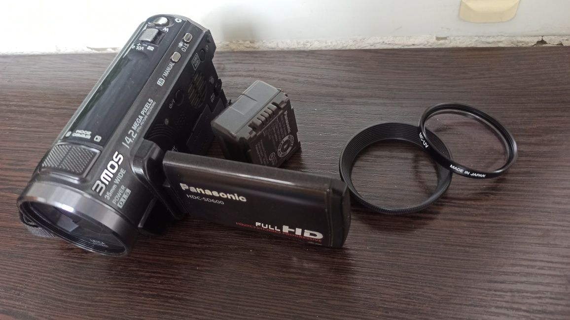 Видеокамера Panasonic hdc-sd600