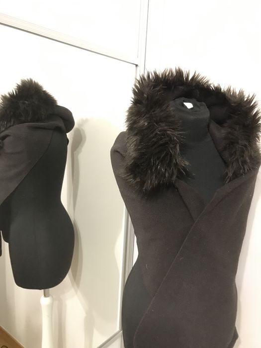 Szal z kapturem ciemny brązowy