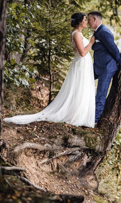 Suknia ślubna w kolorze szampana