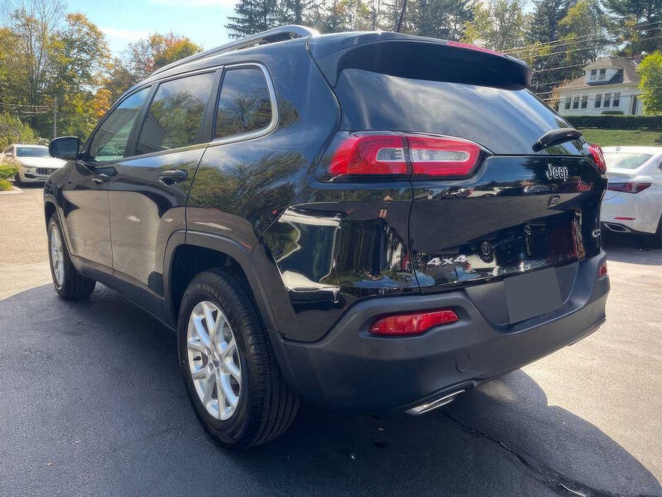 Jeep Cherokee Latitude      2017