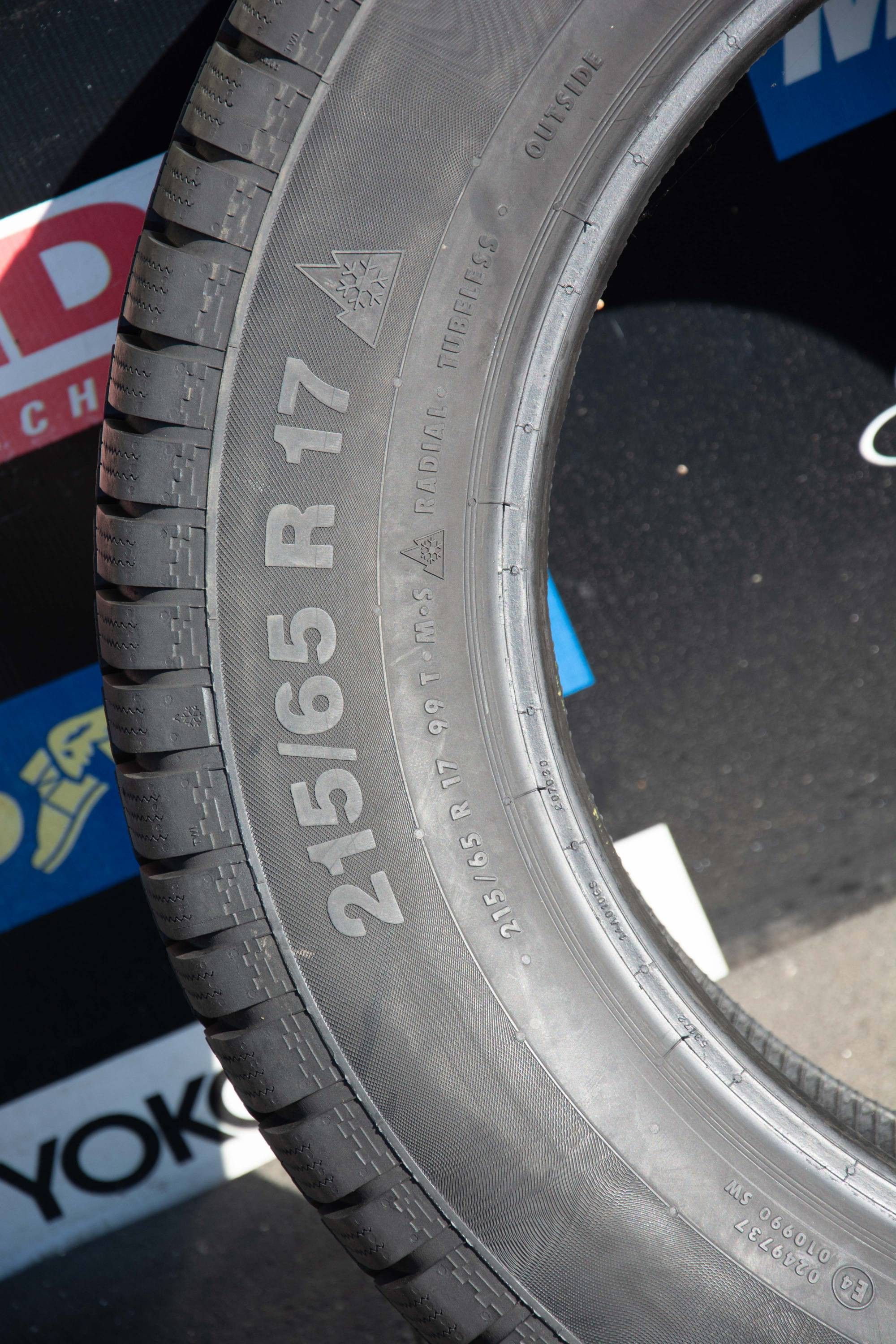Opony 215/65R17 zima 215/65/17 CONTINENTAL (osobowe) OU11083