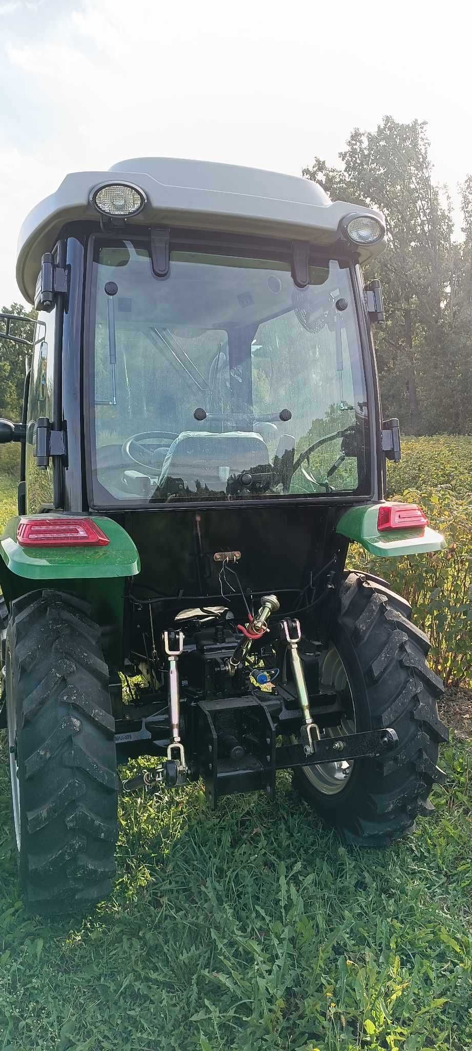 Tavol Traktor komunalny sadowniczy 50Km 4x4