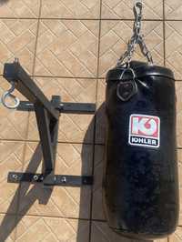 Saco de Boxe Kohler e Suporte de Parede