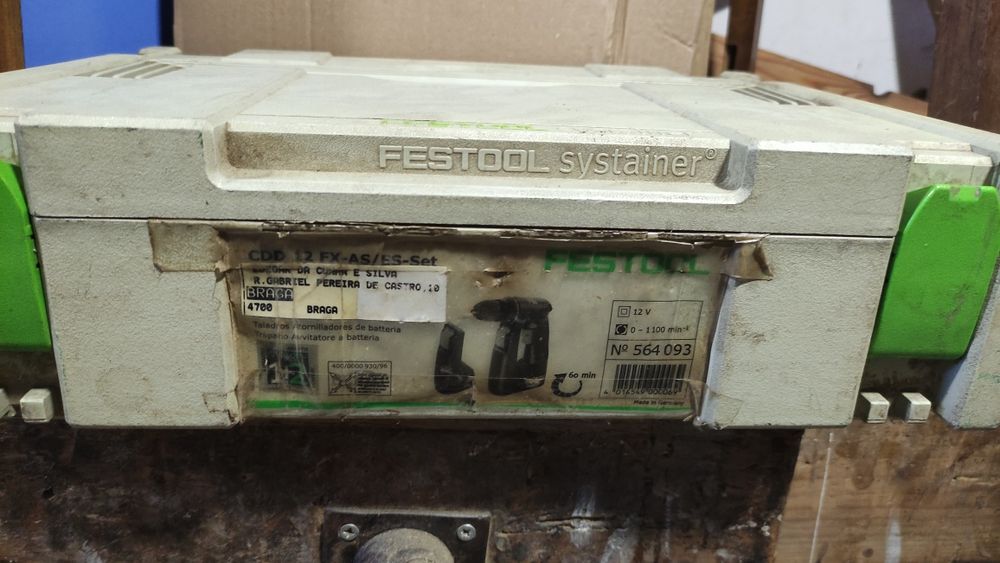 Conjunto Aparafusadora de Bateria Festool em Caixa com Acessórios