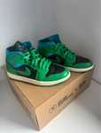 Nike Jordan 1 MID Novos