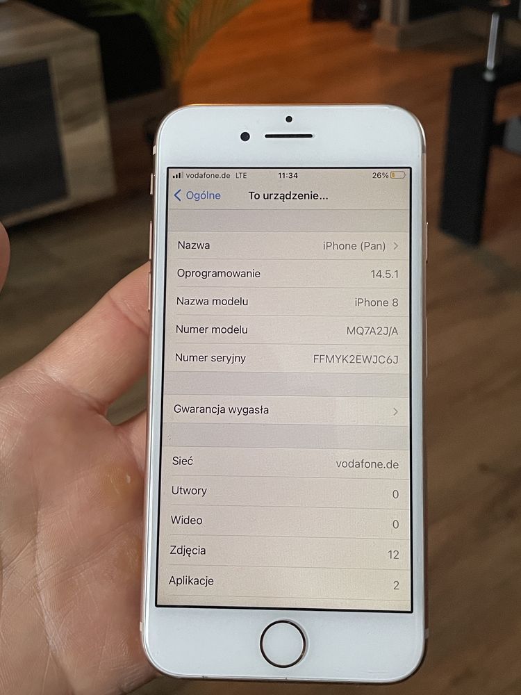 iPhone 8 , 64GB , bateria 85%