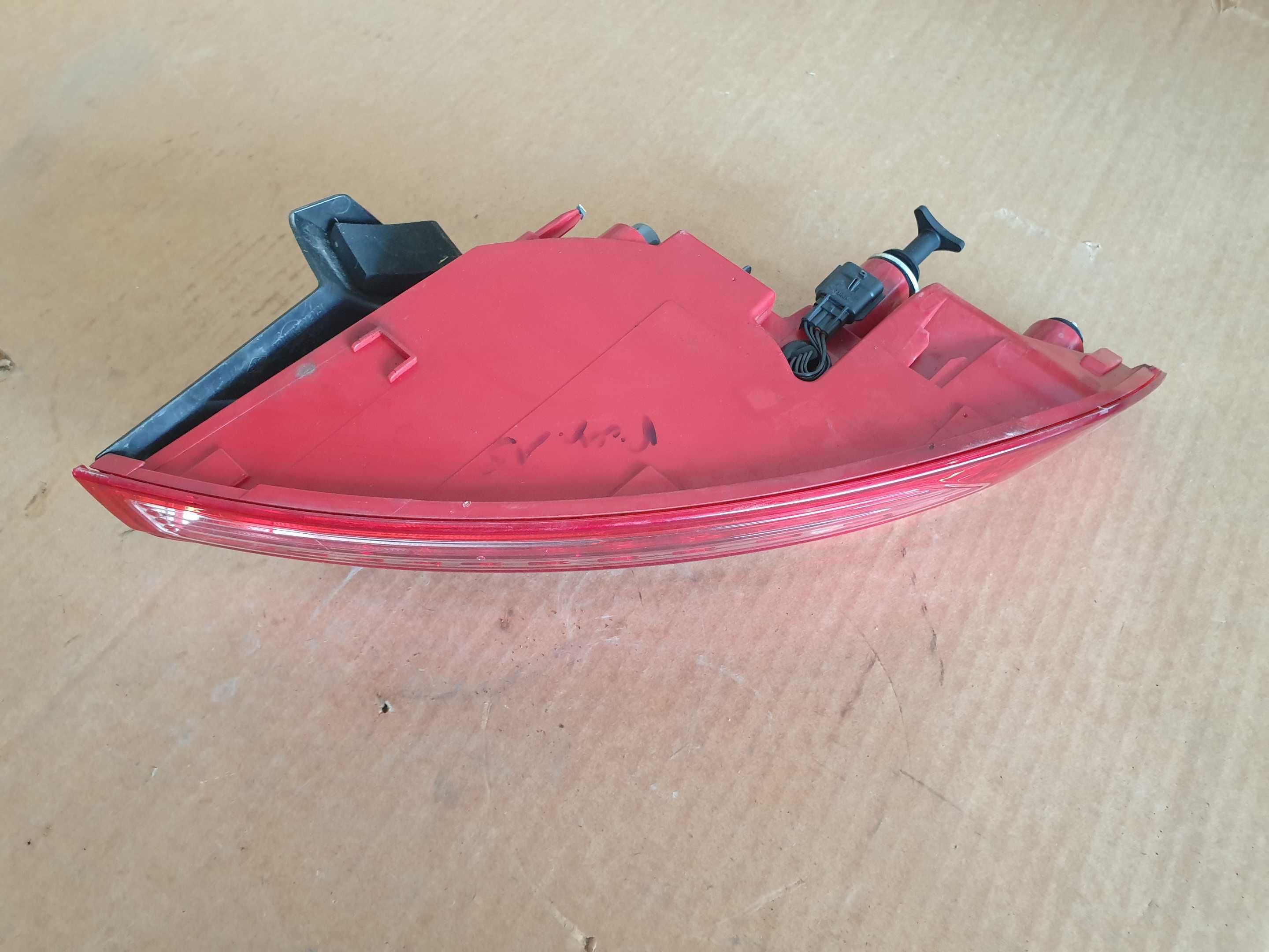 Renault laguna III 3 coupe lewa lampa tył tylna w błotnik
