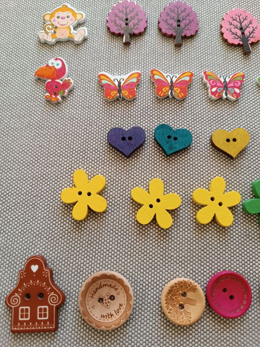 Drewniane guziki ozdobne