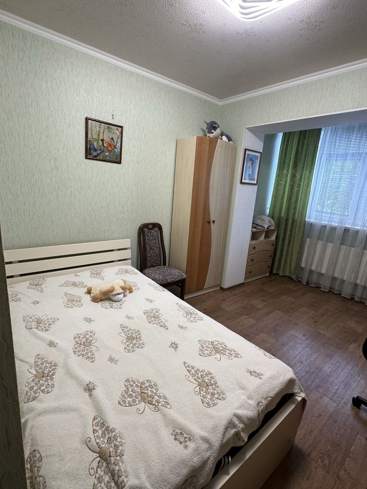 ТЕРМІНОВО 3 кімнатна квартира з меблями та технікою