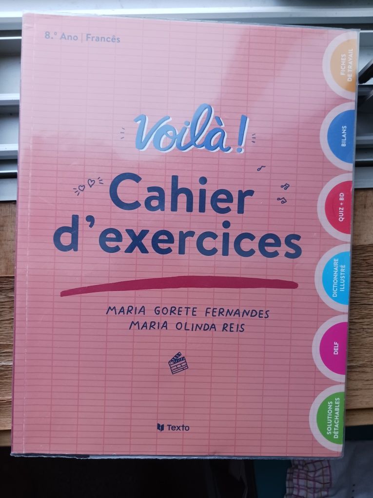 Livro de exercícios de francês 8º ano