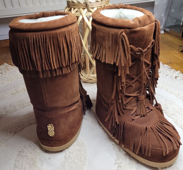 Śniegowce futro wodoodporne Aquazzura  Moon boot  35-37
Aguazzura prem