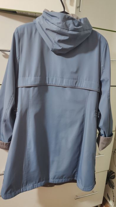 Куртка-плащ сіро-голубого кольору,56розмір