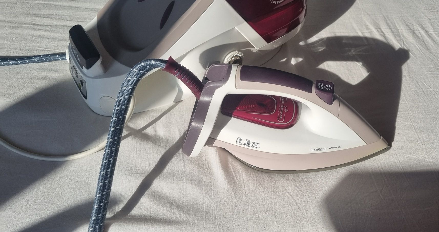 Żelazko z generatorem pary Tefal GV7781