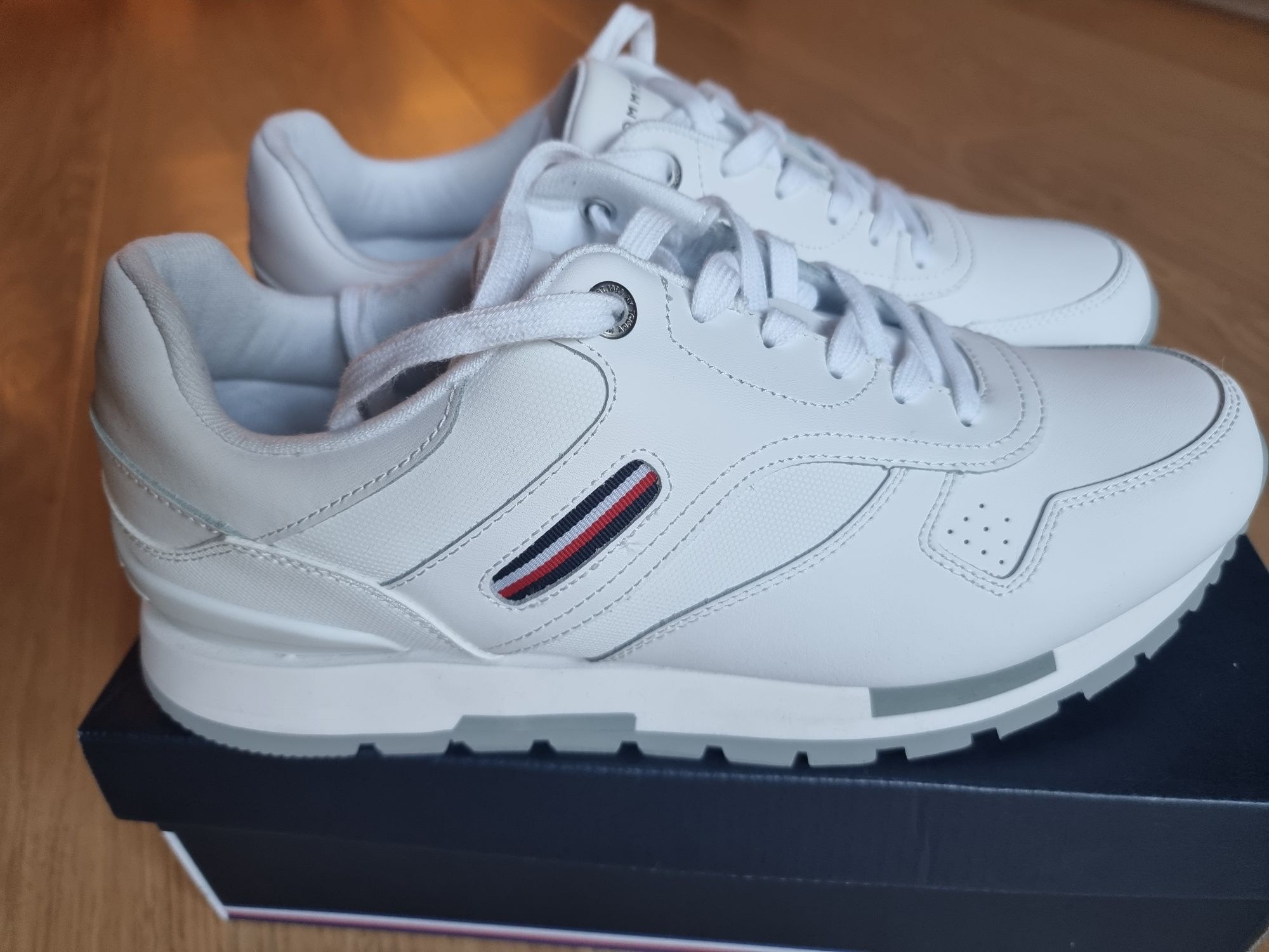 Sneakersy Tommy Hilfiger rozmiar 45