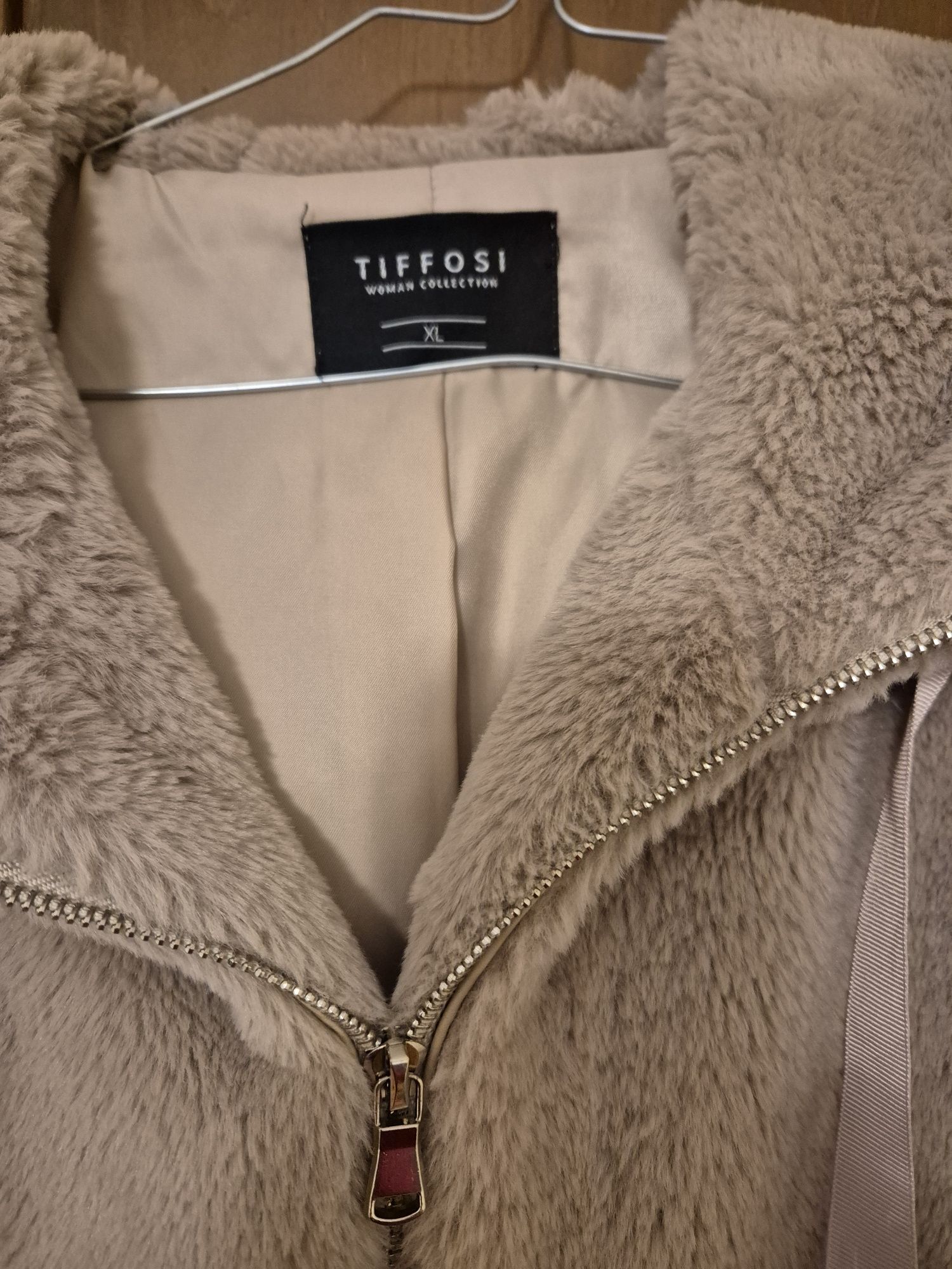 Casaco pelo .Marca tifossi