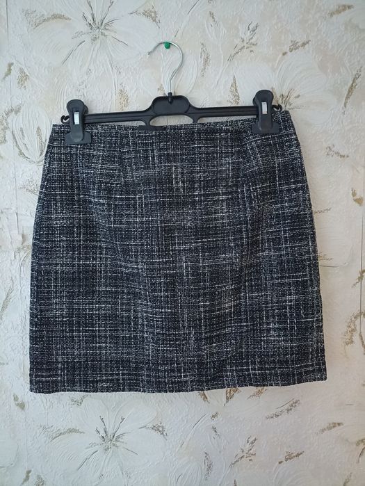 Спідниці жіночі розмір С