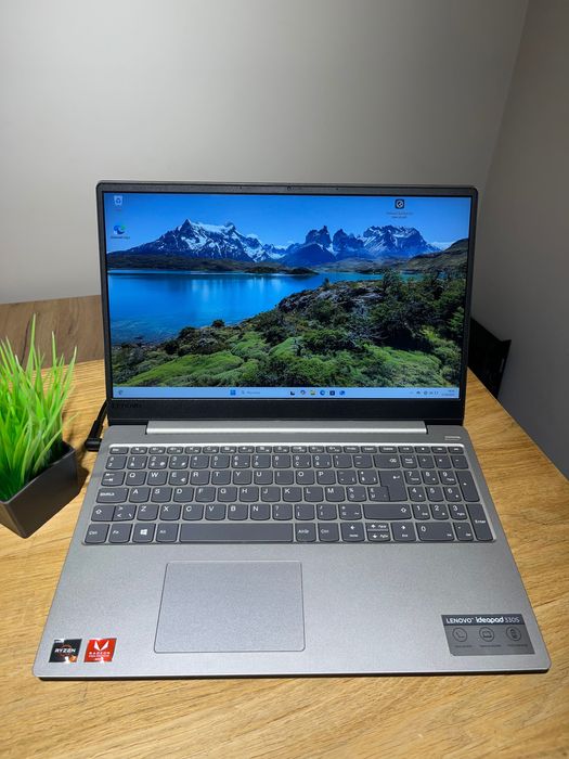 Laptop Lenovo IdeaPad 330S-15 AMD Ryzen 7 8GB/256GB SSD Klasa A-