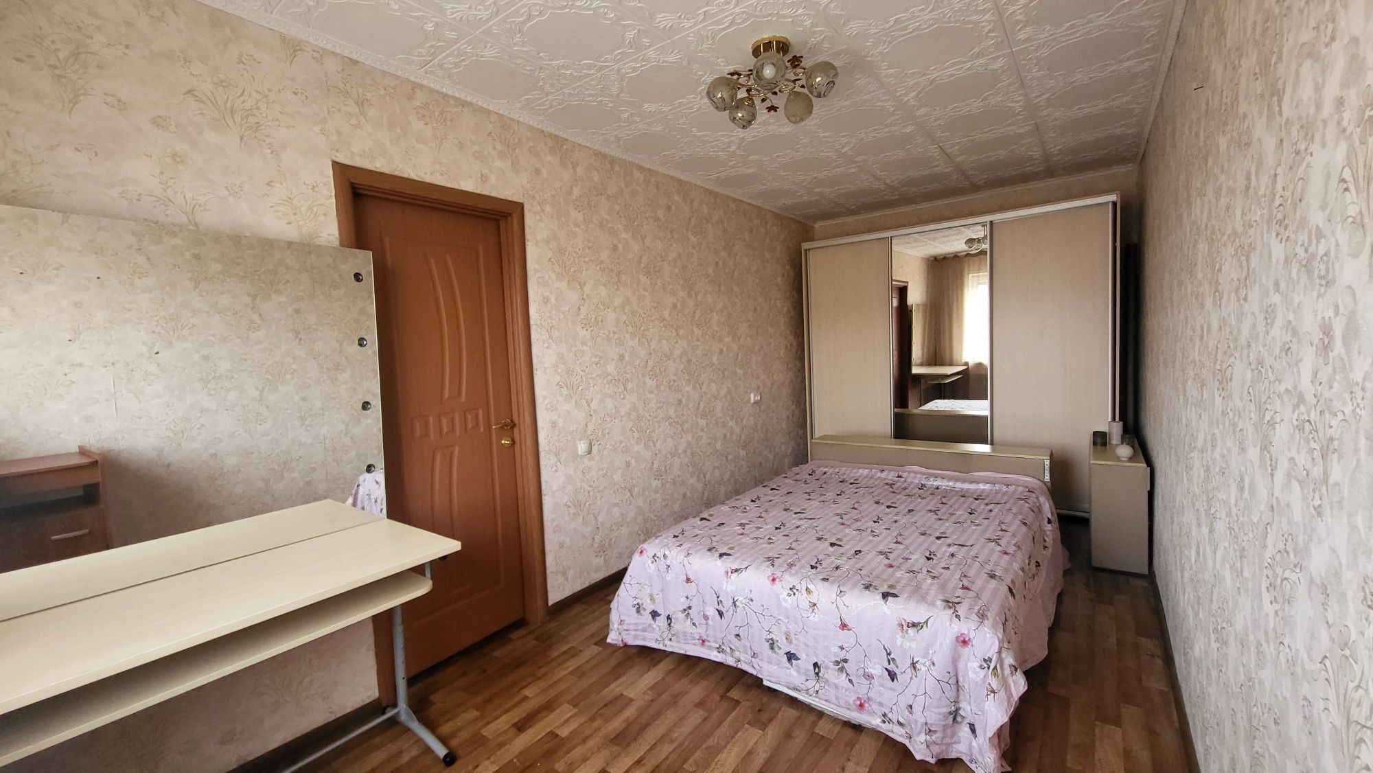 Продам 2-кімнатну квартиру в центі міста