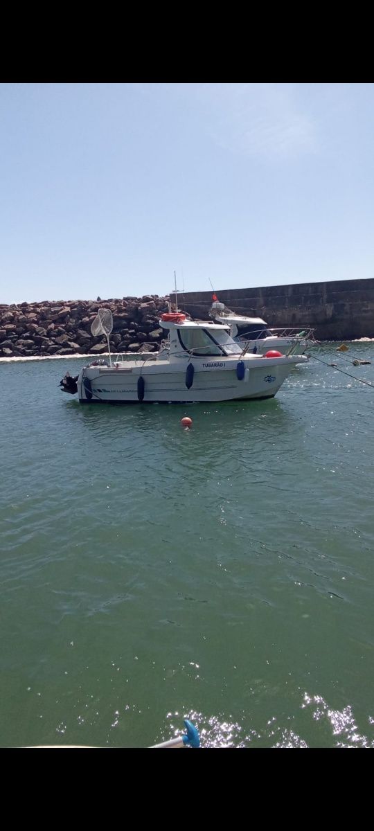 Barco dell quay 560
