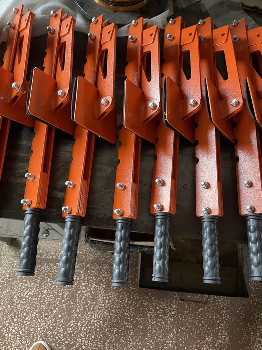 Ричаг рихтовочний, гребенка, стапель, інструменти для автослюсаря