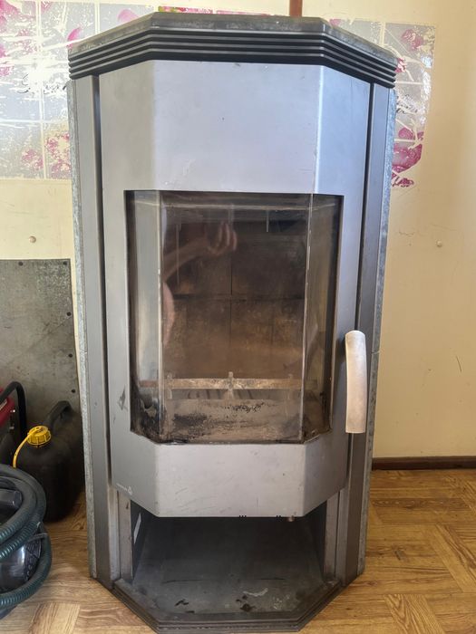 Kominek wolnostojący Wensler 8kW koza piec