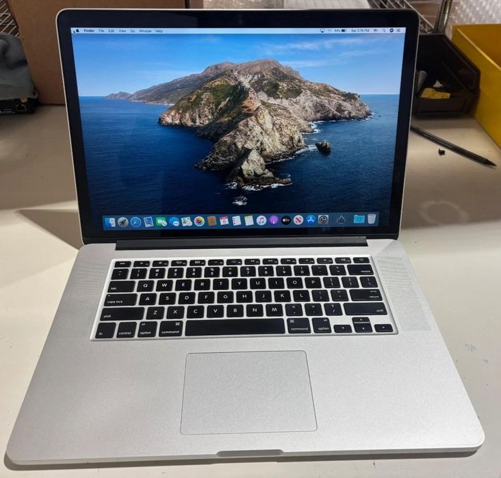 Apple MacBook Pro Retina 15.4 дюймів, Intel i7-47500HQ, 2 ГГц, 16 ГБ
