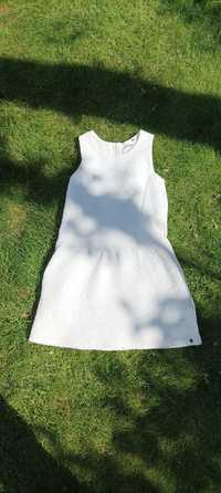 Piękna biała sukienka idealna na komunię rozmiar 138