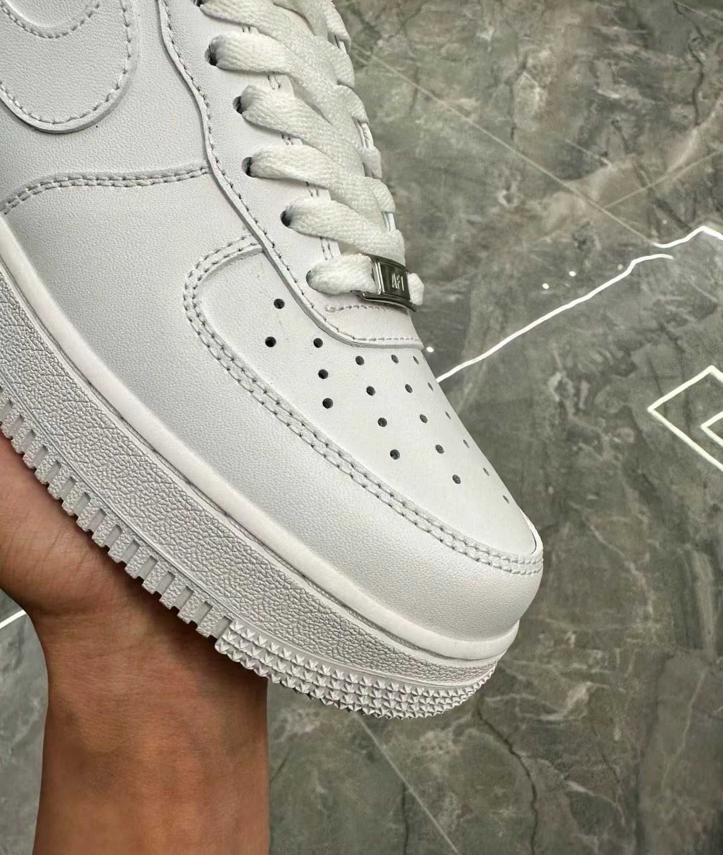 Nike Air Force 1 '07 White 39