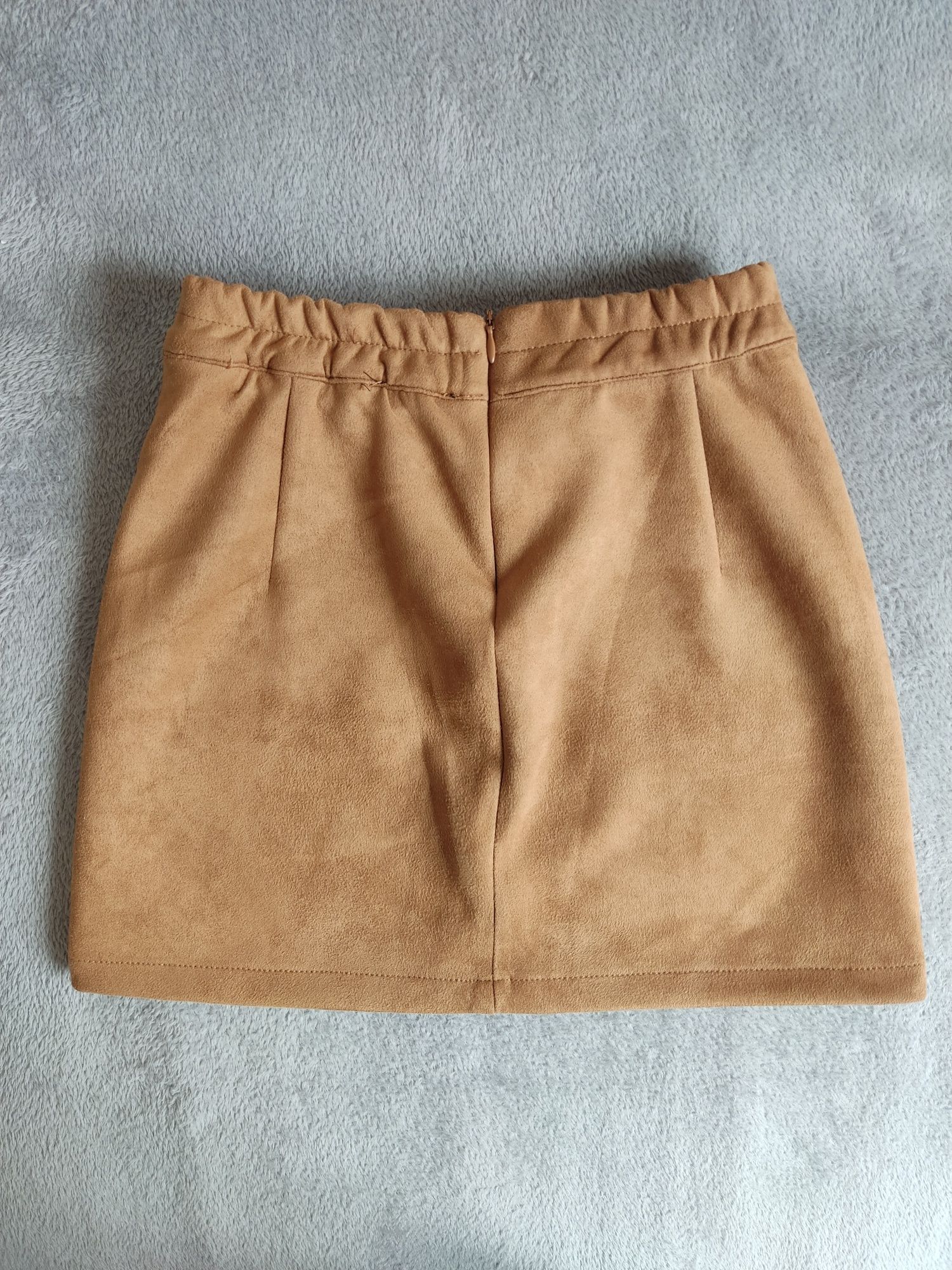 Zamszowa spódnica mini BERSHKA XS