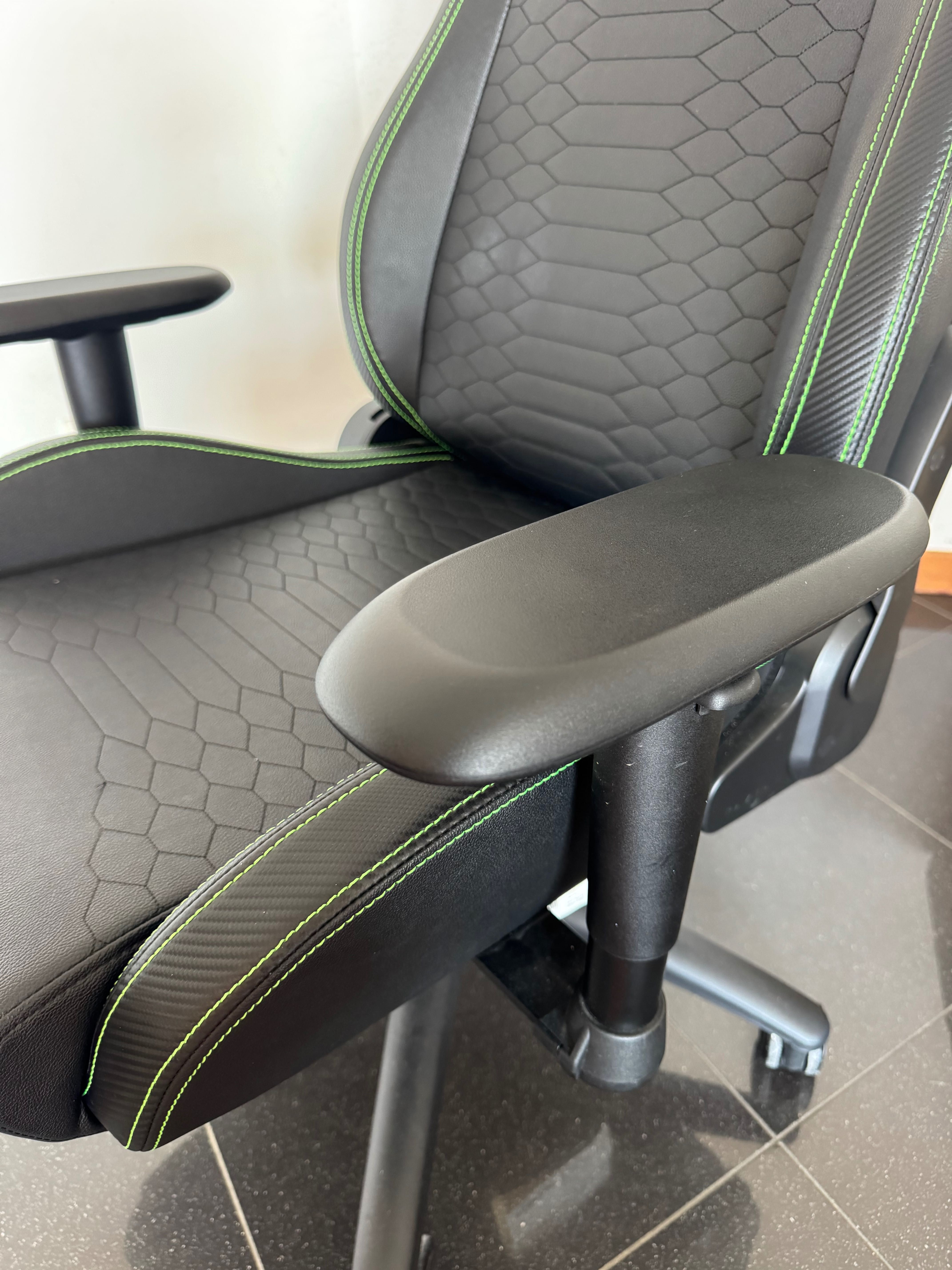 Cadeira Gaming Razer Iskur XL – Como nova!