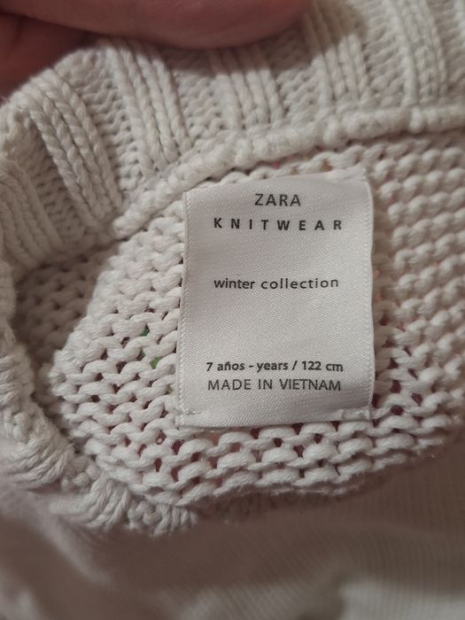 Крутий светр від Zara