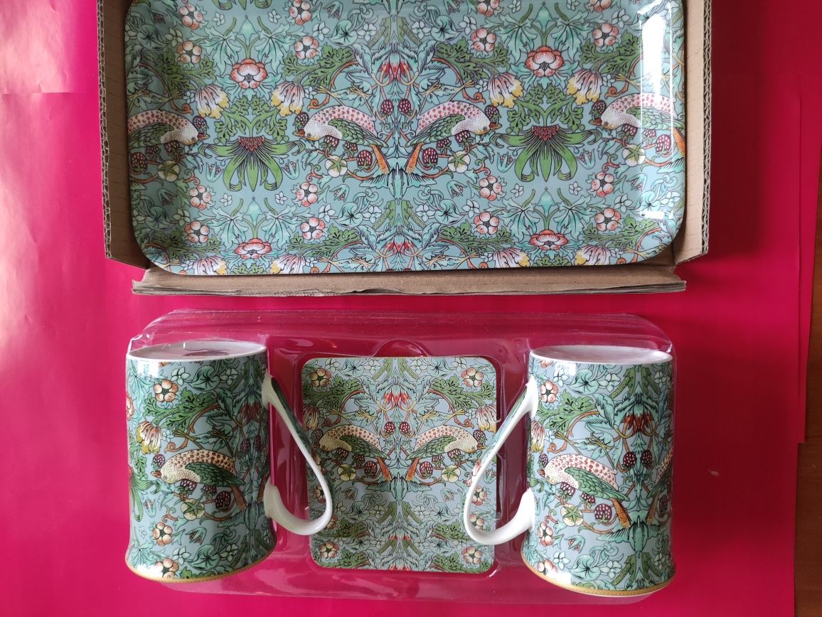 Zestaw porcelany herbaciany strawberry thief William Morris