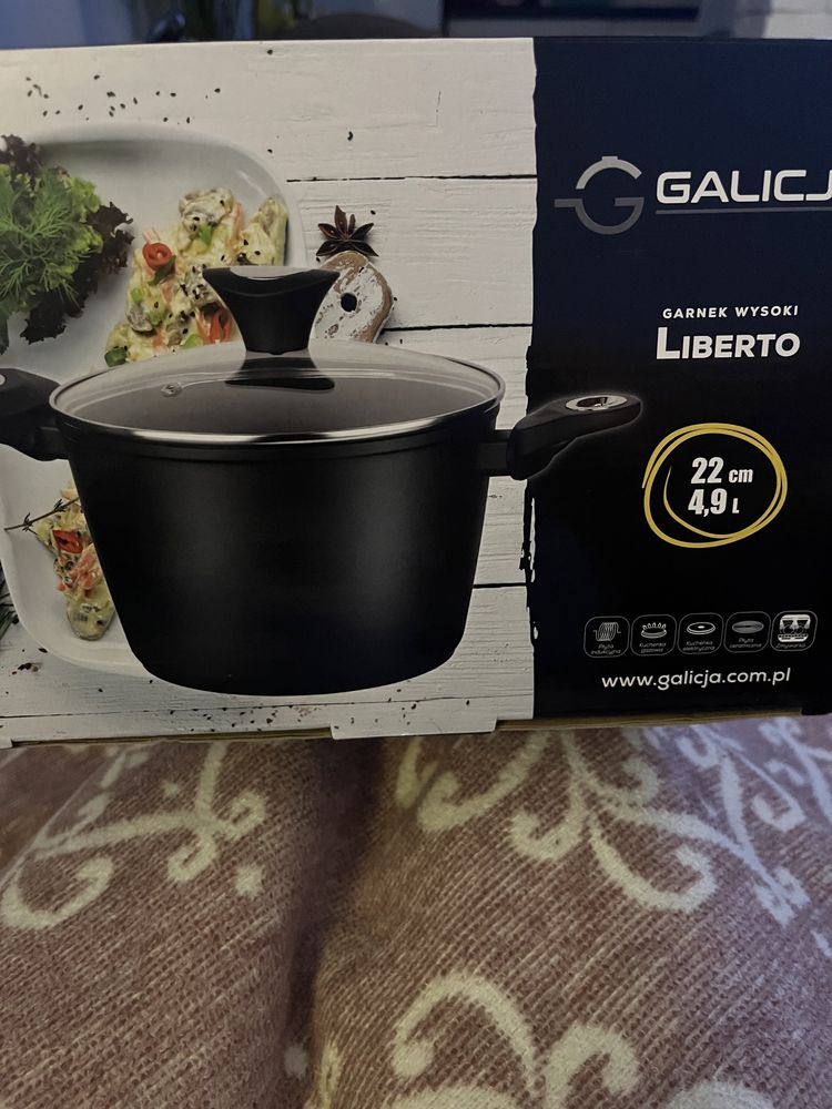 Garnek wysoki Liberto 22cm  4,9L