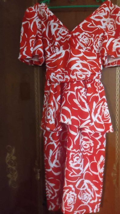 Платье шелковое красное