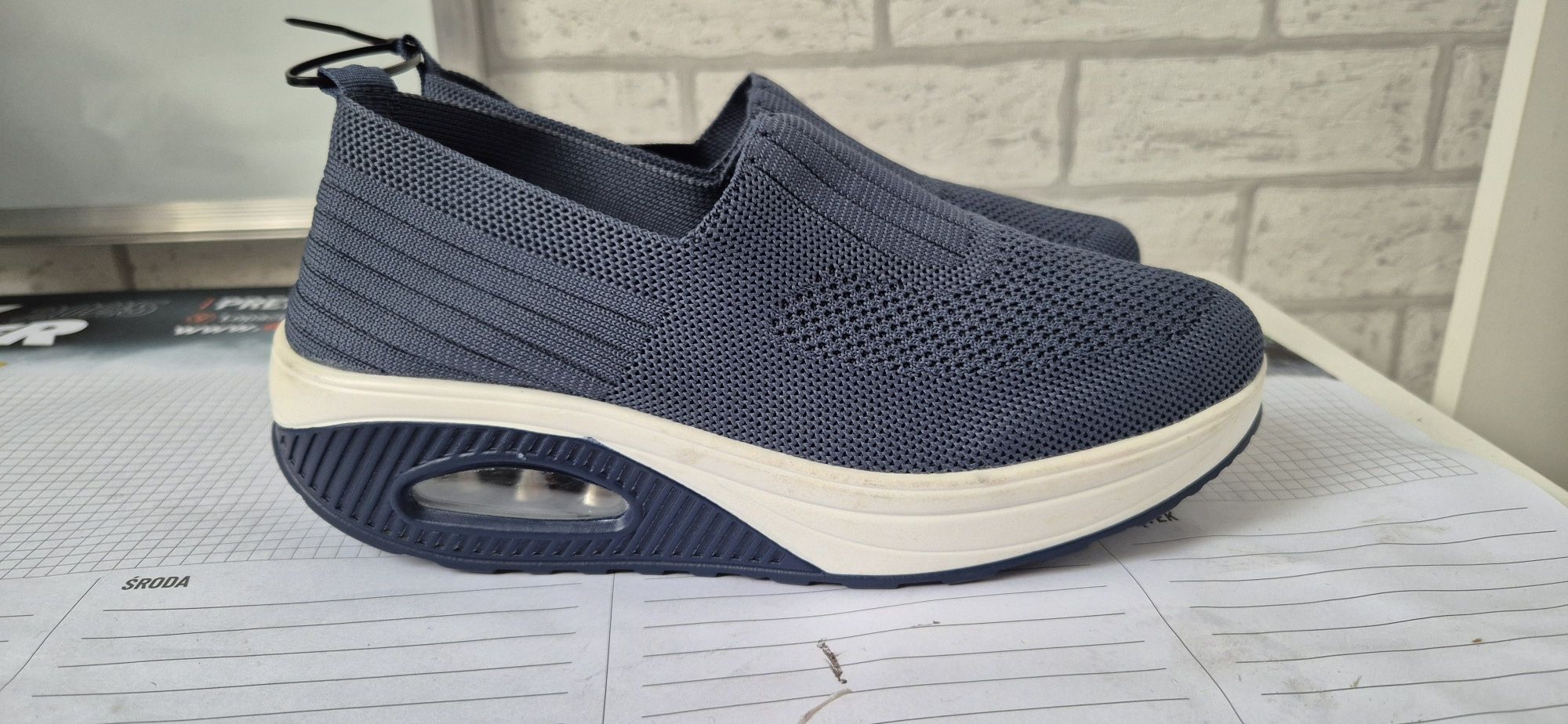 Modne, oddychające buty damskie