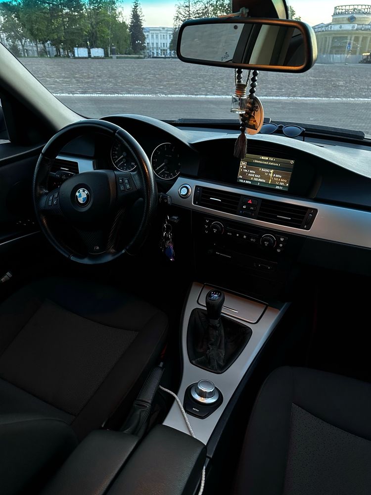 BMW E90 2.0л бенз