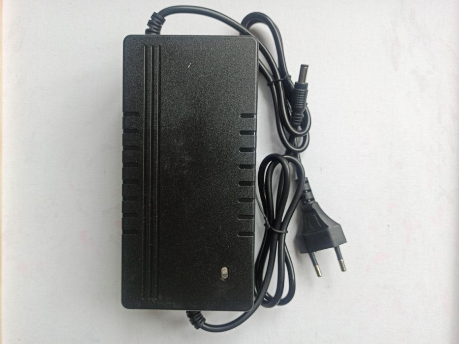 Зарядка зарядне 12 14 24 36 48 60 72v ток 2 3 5 8 10 15 20A